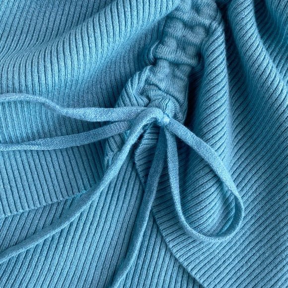 Women V-Neck Drawstring Top And Long Skirt - Picture 5 of 12